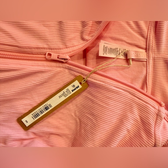SKIMS Bubble Gum Pink Soft Lounge Zip Up Hoodie XS NWT - Picture 4 of 5